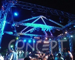 {short description of image}